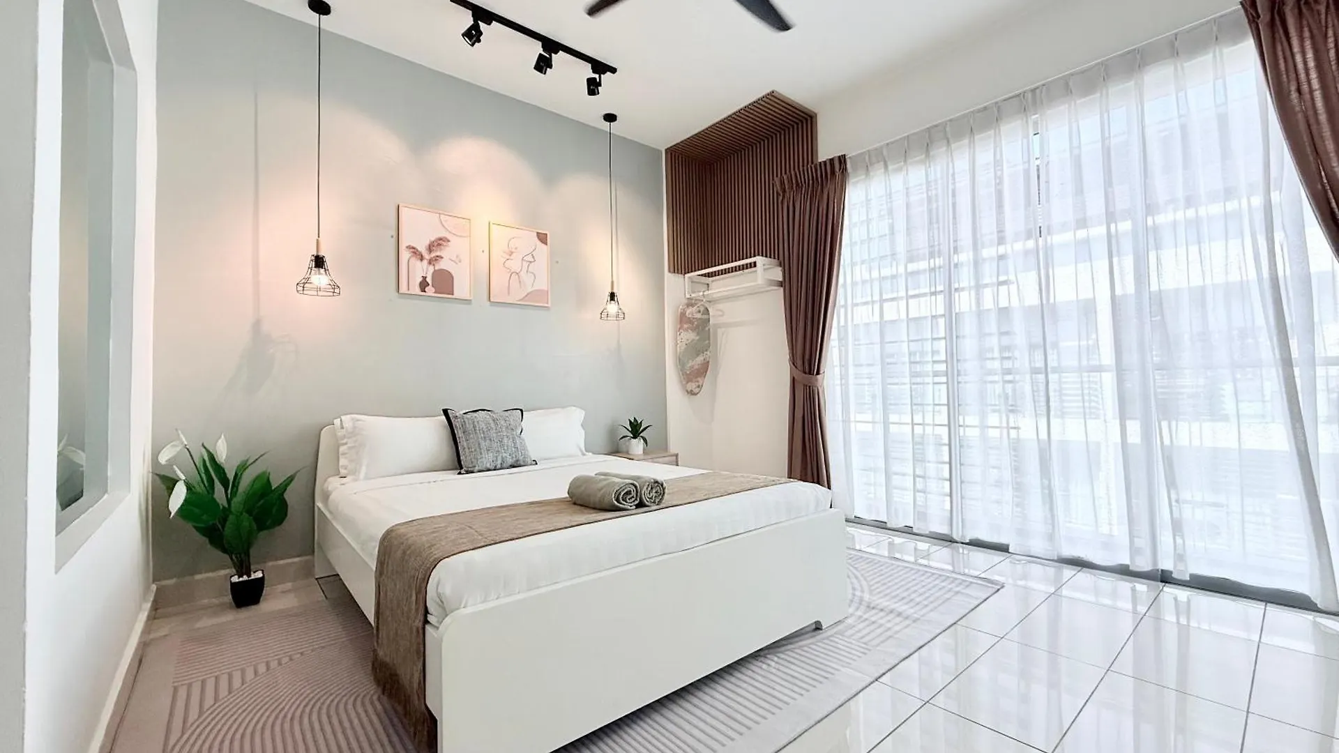 Owl Nest Suite' At Aeropod Sovo Kota Kinabalu Ma­lay­sia