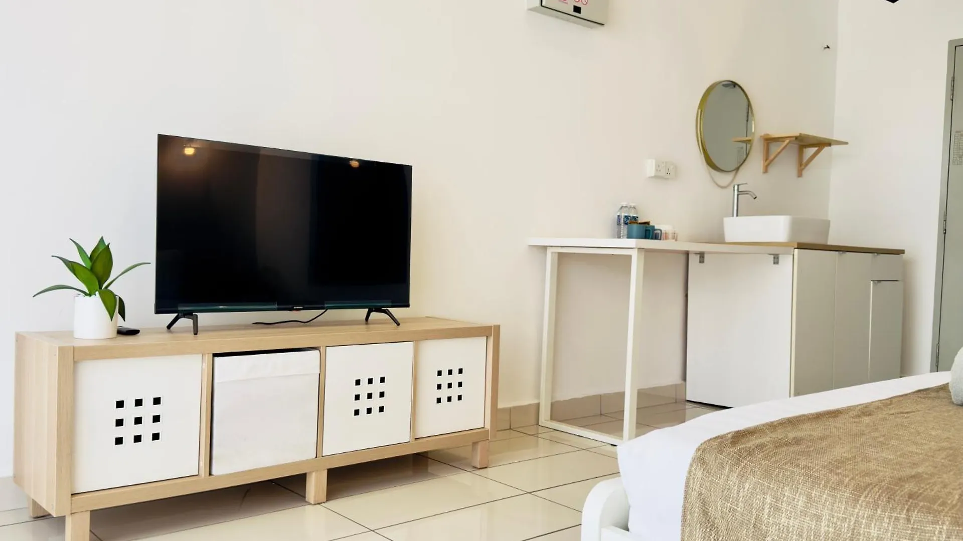 Owl Nest Suite' At Aeropod Sovo Kota Kinabalu Apartment